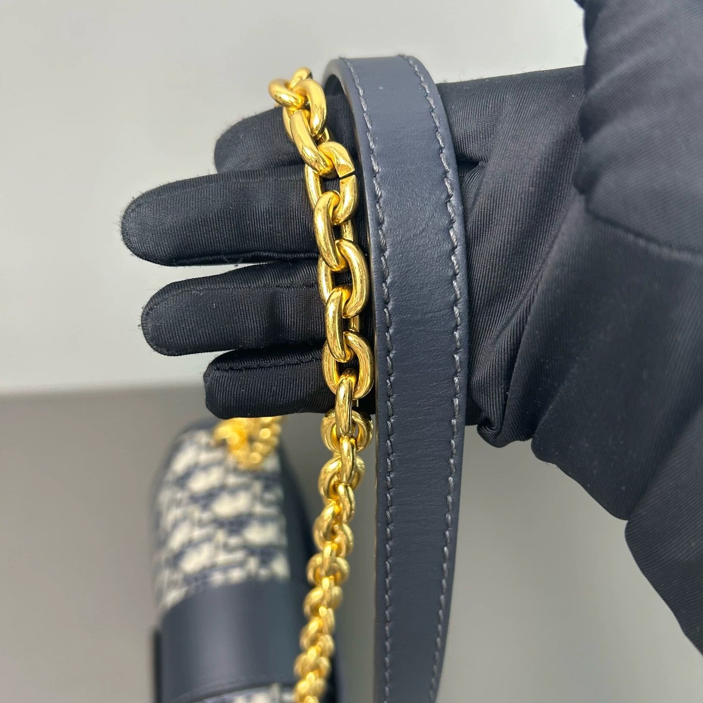 Dior - 30 Montaigne Oblique Embroidered Flap Bag with Chain - Embroidered canvas with leather trim - Blue - (medium)