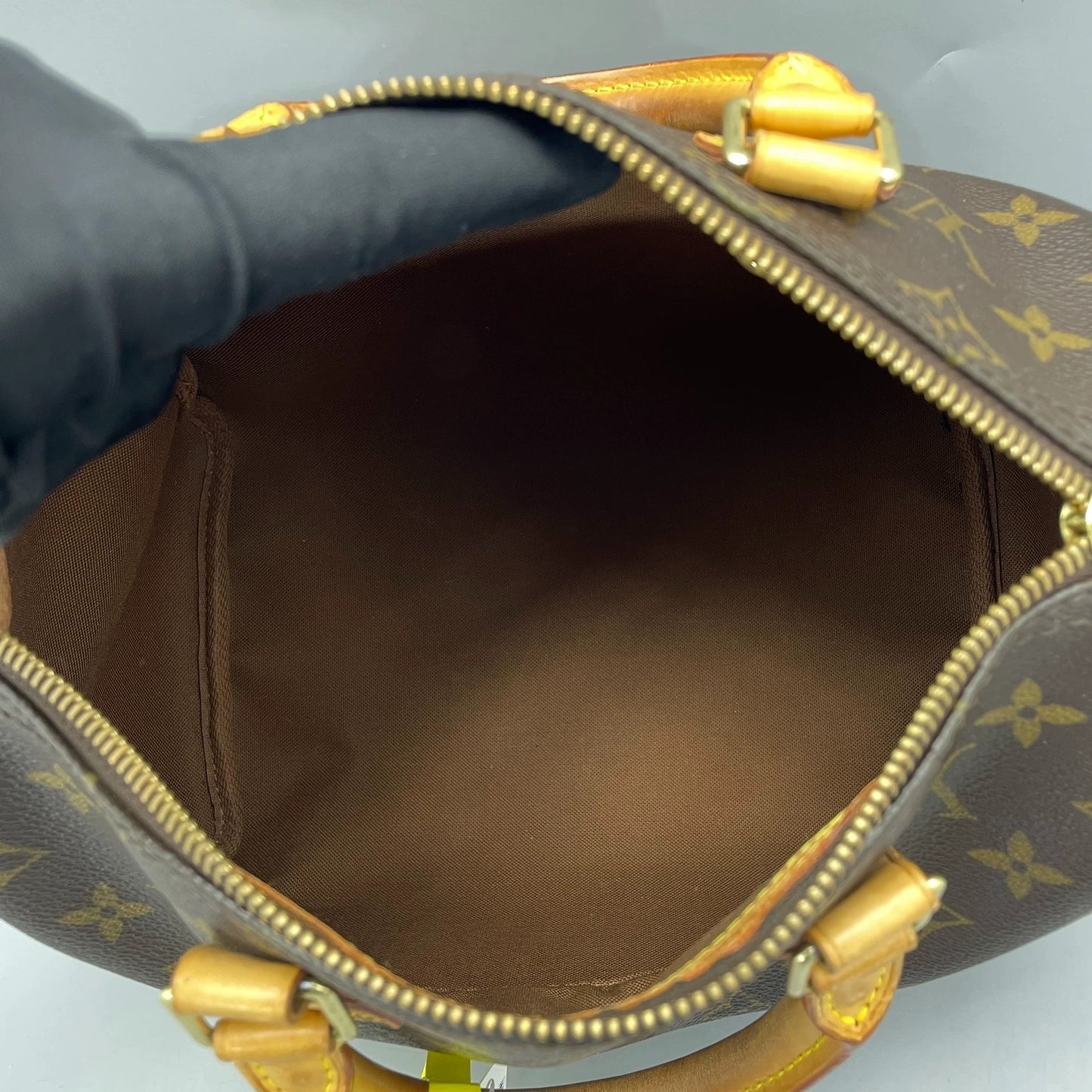 Louis Vuitton - Speedy 25 - Monogram coated canvas with Vachetta leather trim - Brown - (Small)