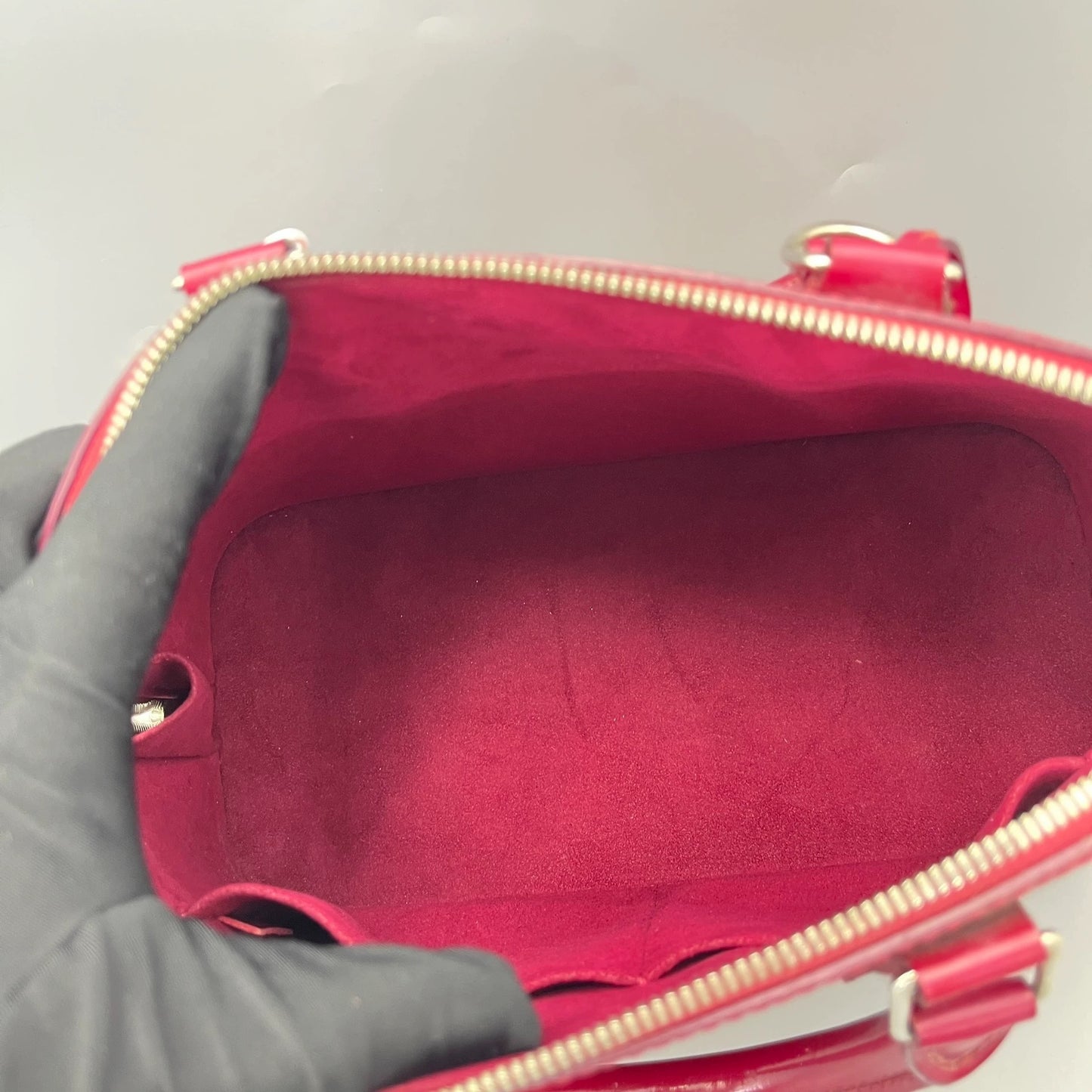 Louis Vuitton - Alma MM - Epi leather - Pink - (medium)