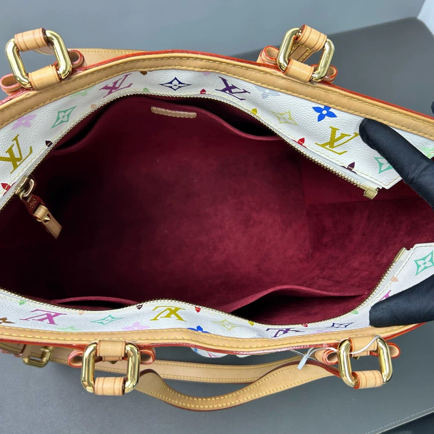 Louis Vuitton - Paramount (Murakami Multicolor) - Monogram Multicolor coated canvas with Vachetta leather trim - White with multicolour monogram - (medium)