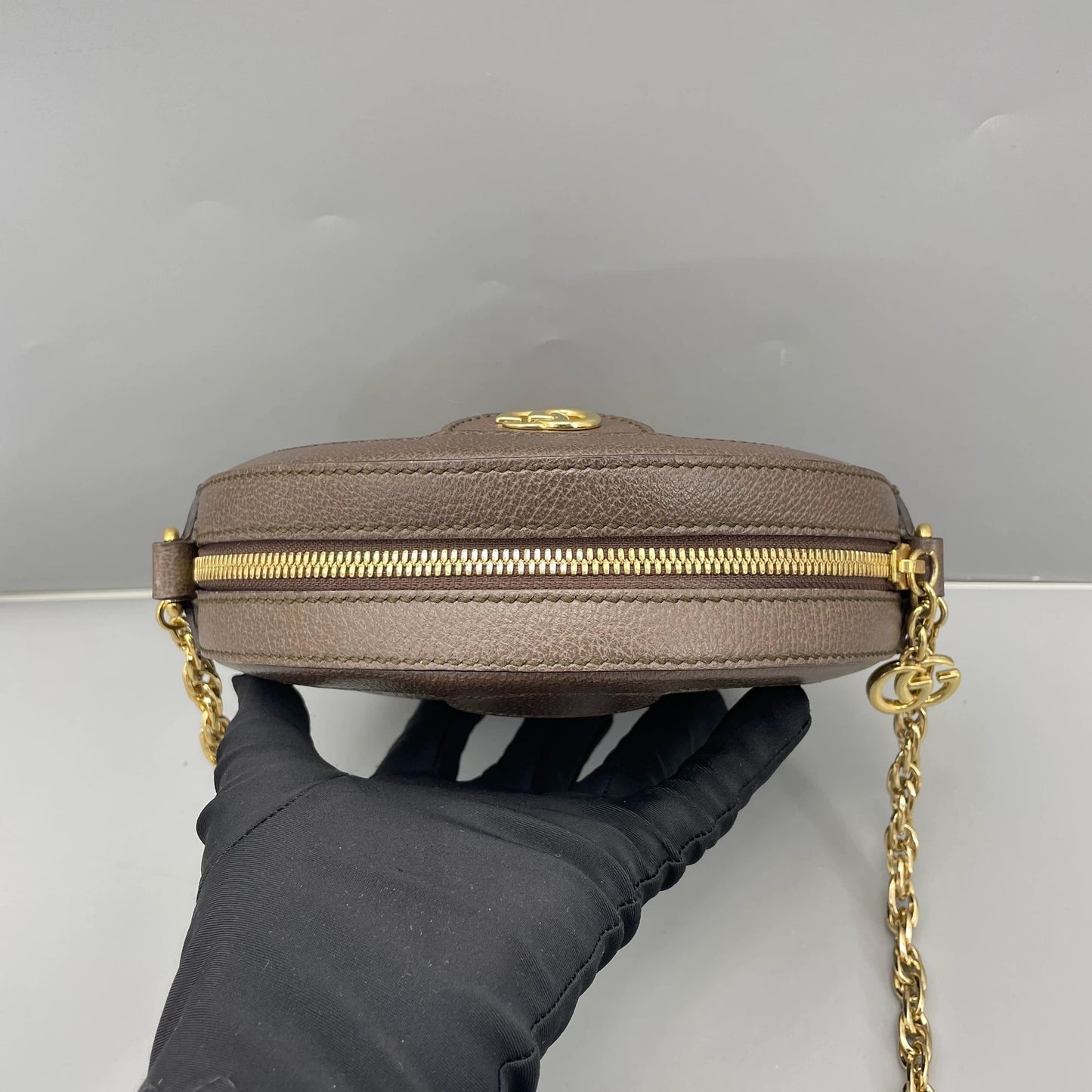 Gucci - Ophidia Round Mini Shoulder Bag - GG Supreme canvas with leather trim - Beige and ebony brown with red and green web stripe - (mini)