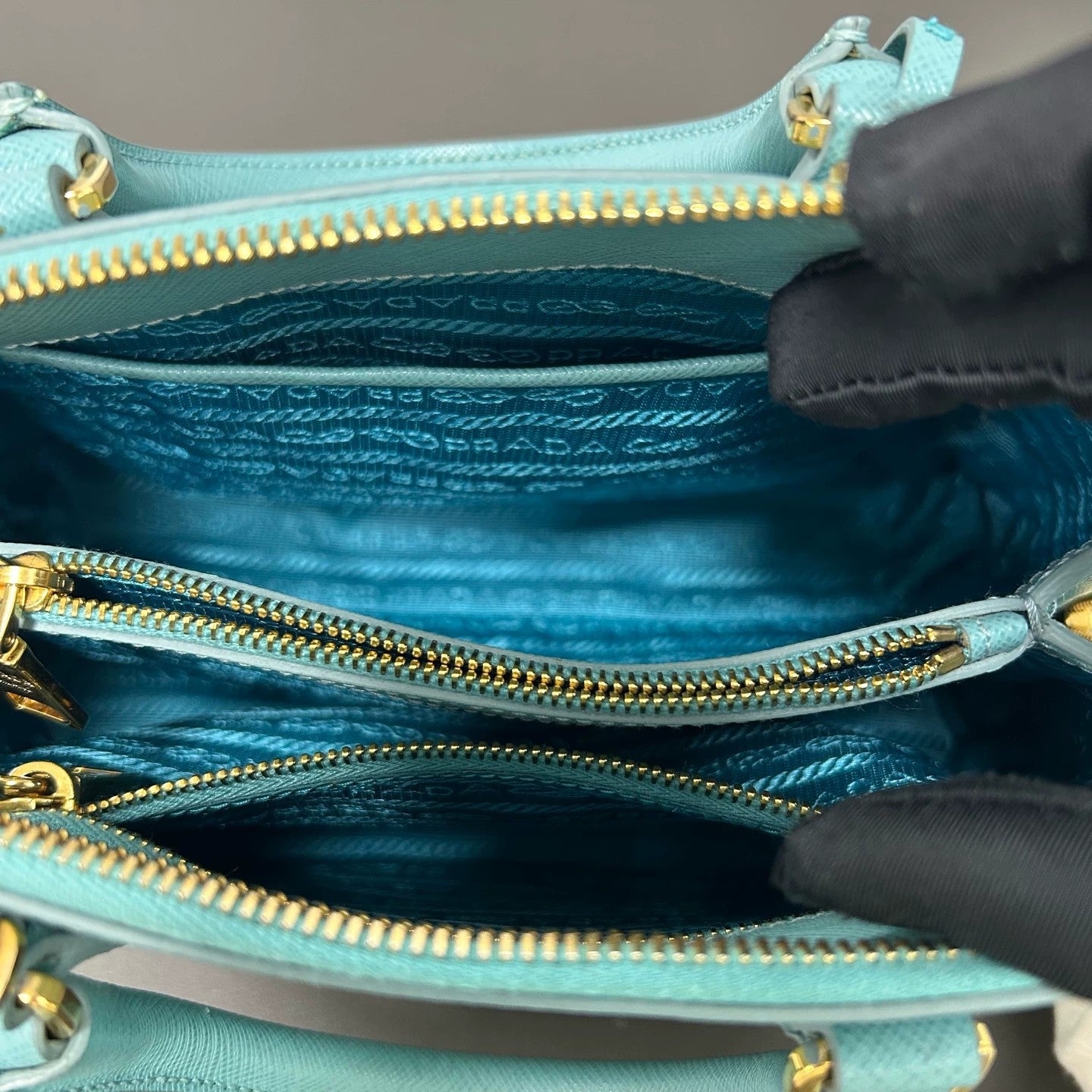 Prada - Galleria Bag - Leather - Blue - (Small)