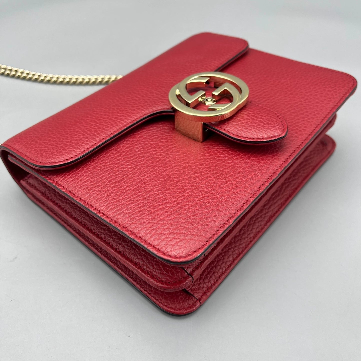 Gucci - Interlocking G Chain Shoulder Bag - Leather - Red - (Small)