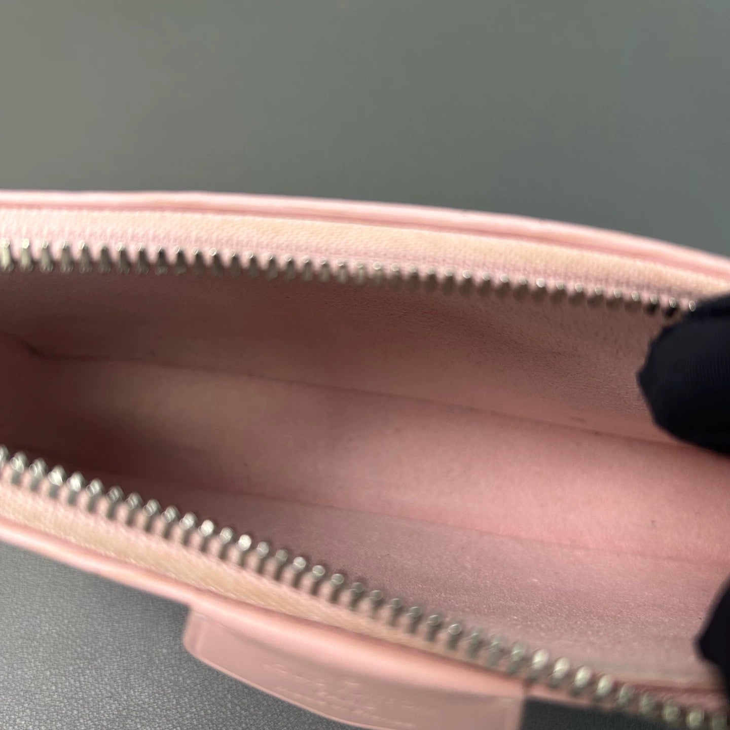 Louis Vuitton - Easy Pouch - Leather - Pink - (mini)
