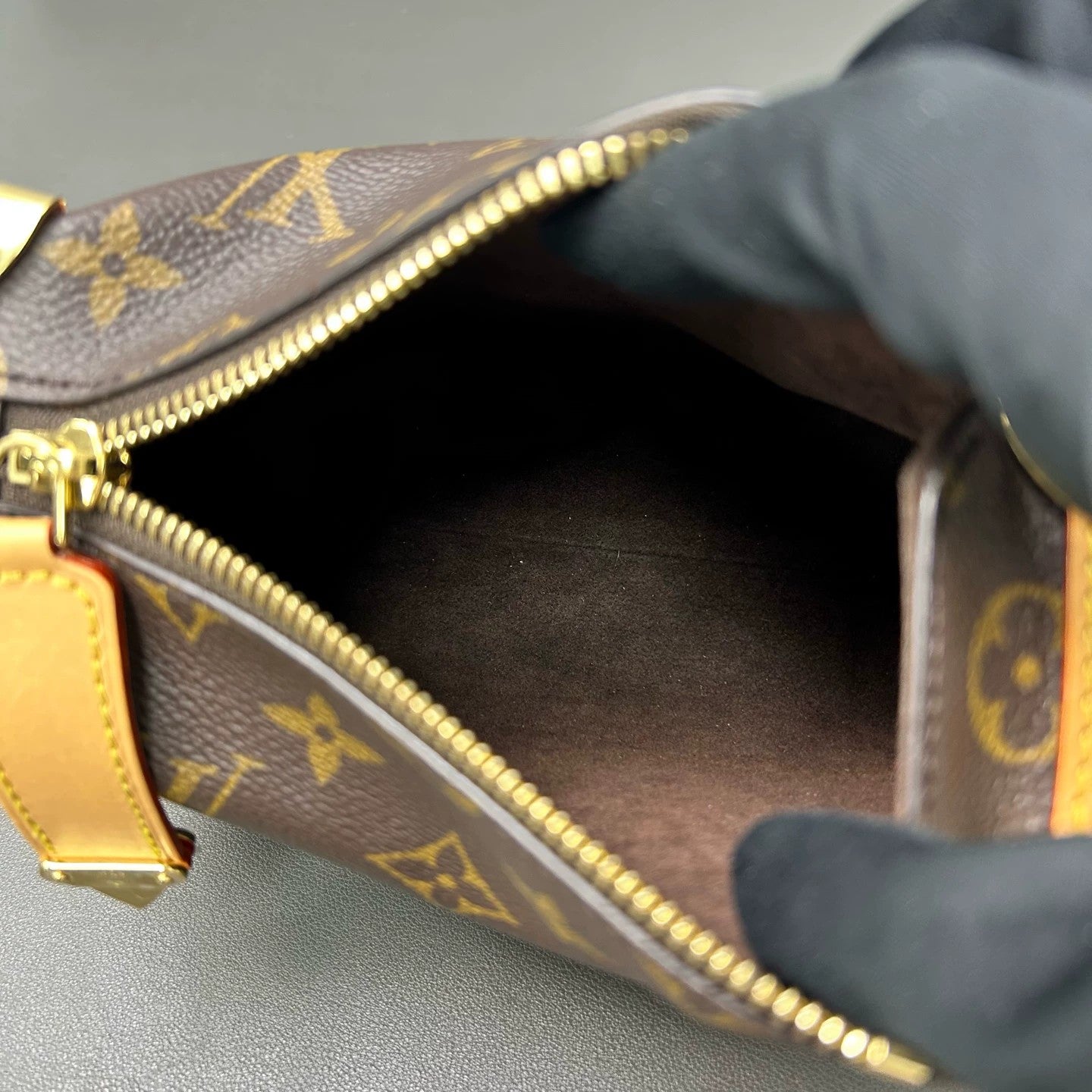 Louis Vuitton - Side Trunk Small - Monogram coated canvas with Vachetta leather trim - Brown - (mini)