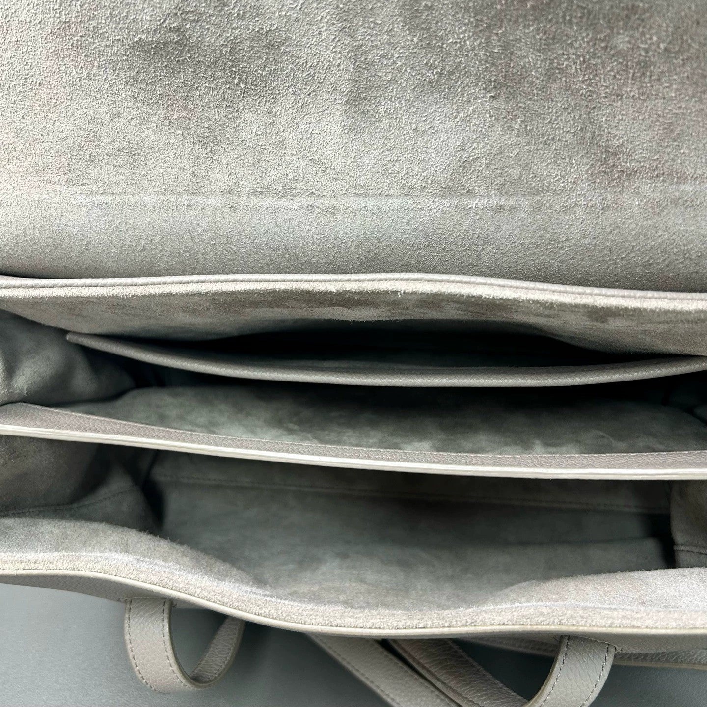 Celine - Soft 16 Medium - Leather - Grey - (Medium)