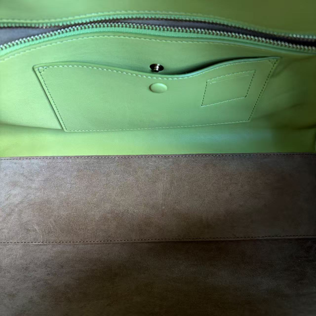 Loewe - Amazona 28 - Smooth calfskin leather - Lime Green with Gold-Tone Hardware - (Medium)