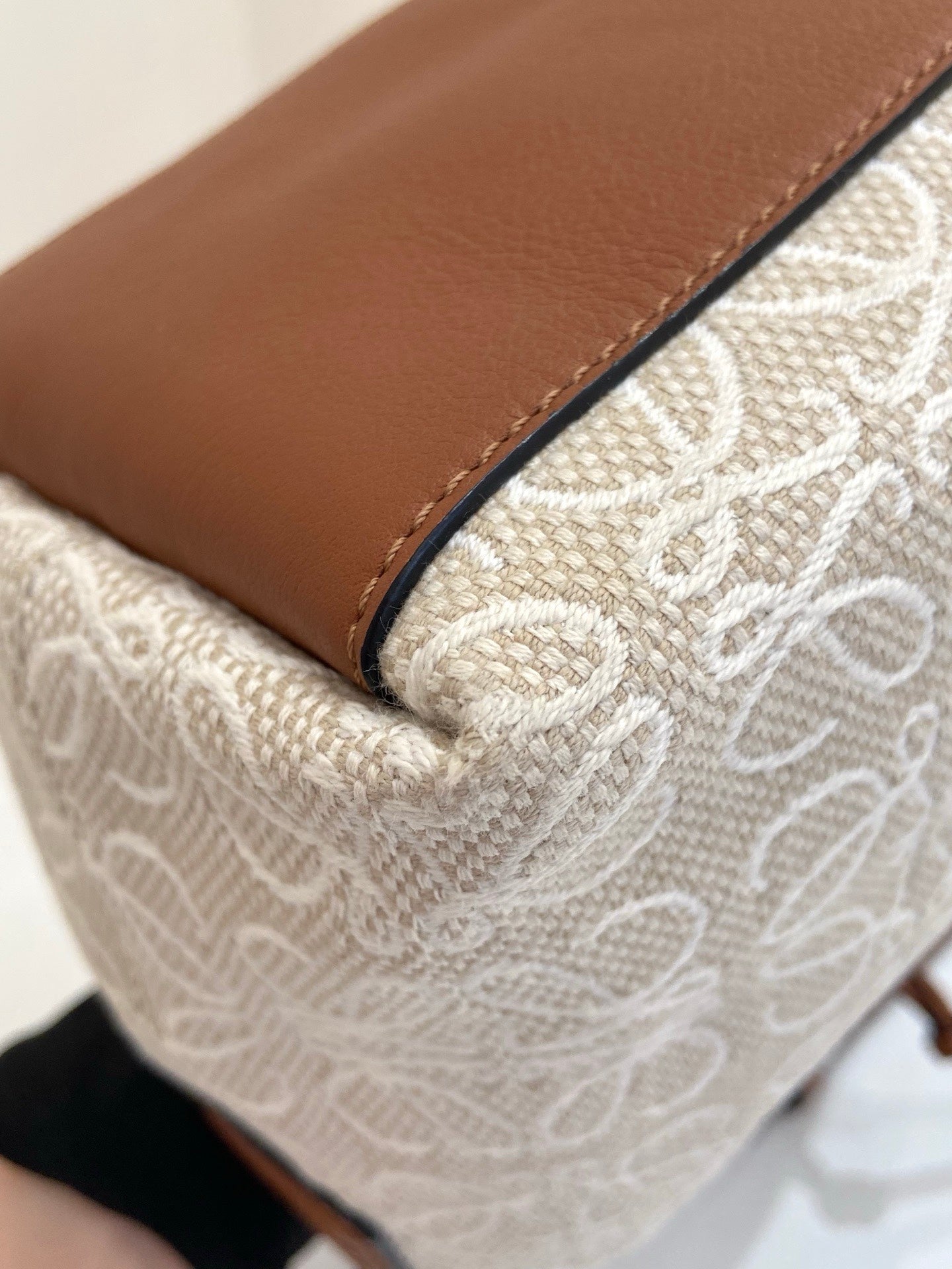 Loewe - Cubi - Cloth - Beige - (small)