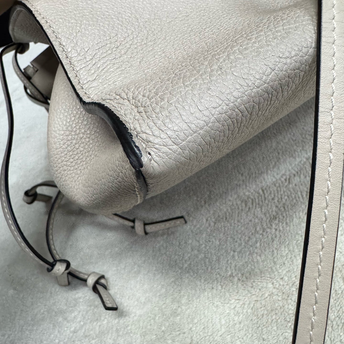 Loewe - Cushion Tote - Leather - Beige - (medium)