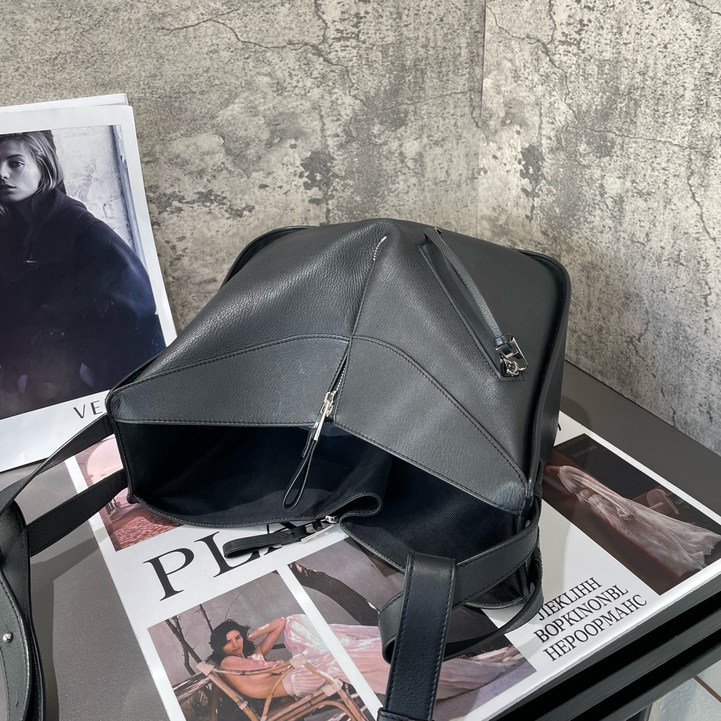 Loewe - Hammock Small Bag - Leather - Black - (small)