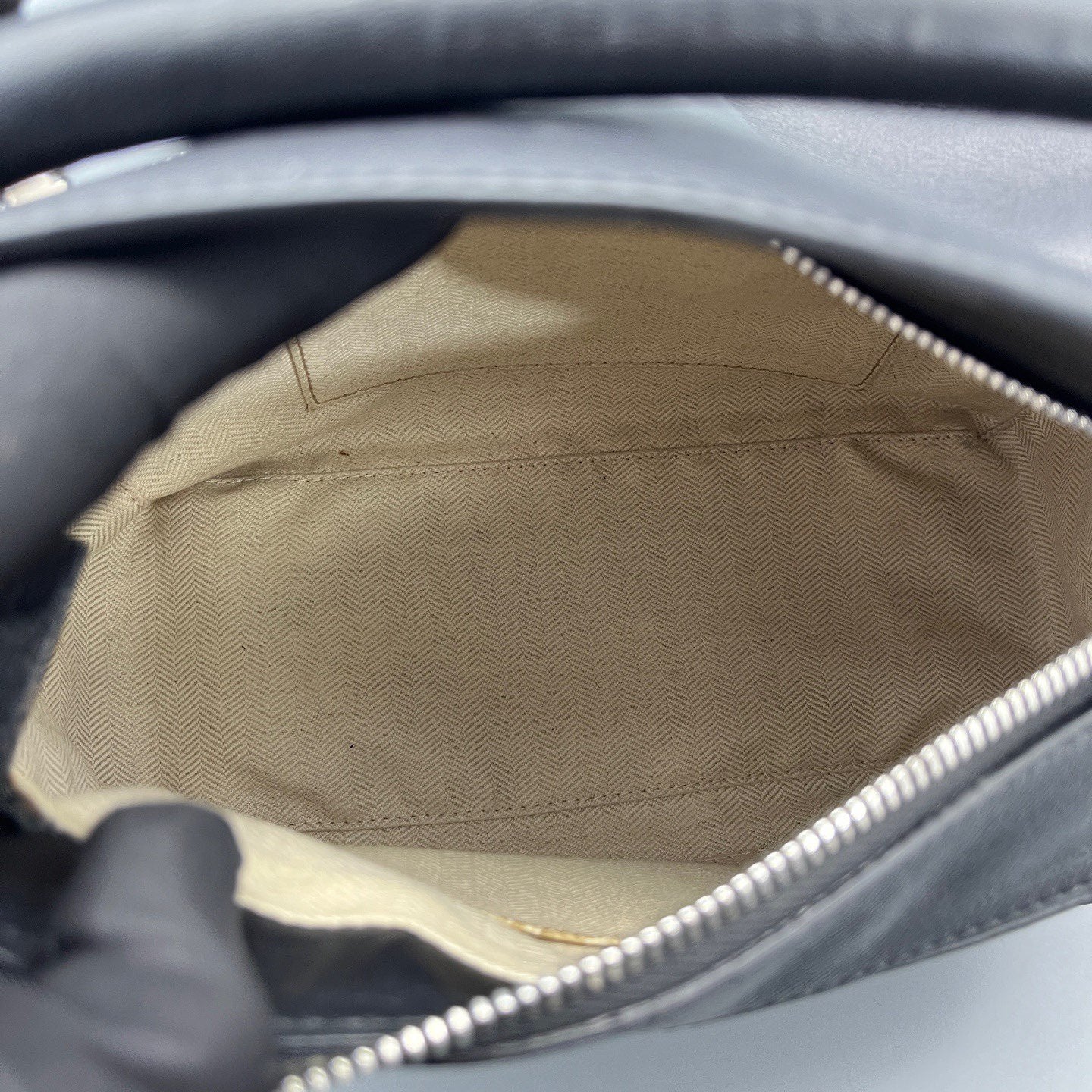 Loewe - Puzzle bag - Grained calfskin leather - Black - (Small)
