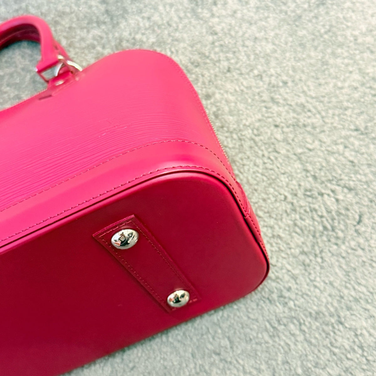 Louis Vuitton - Alma BB - Leather - Pink - (medium)