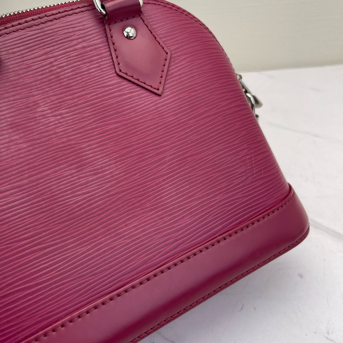 Louis Vuitton - Alma BB - Leather - Pink - (small)