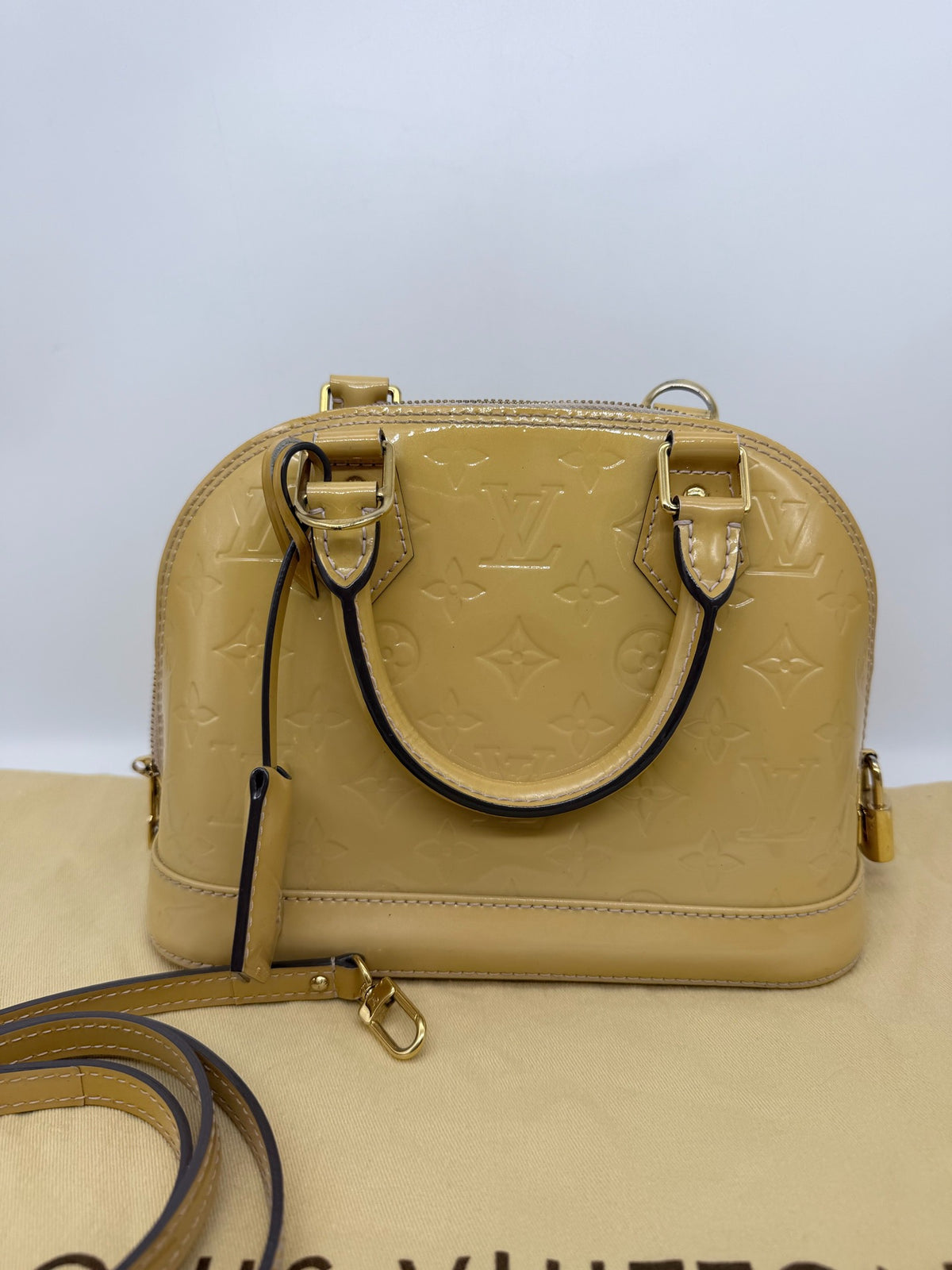 Louis Vuitton - Alma BB - Patent leather - Beige - (Small)