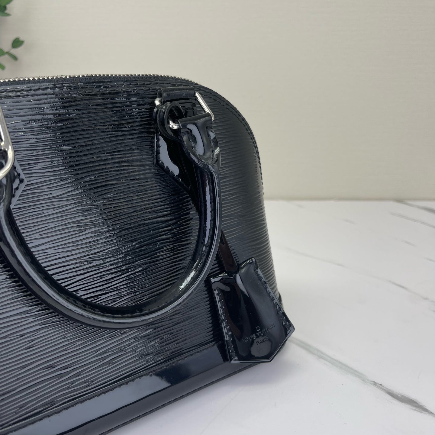 Louis Vuitton - Alma BB - Patent leather - Black - (mini)