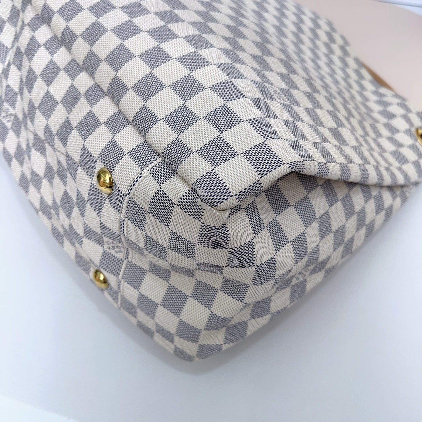Louis Vuitton - Artsy - Cloth - White - (medium)