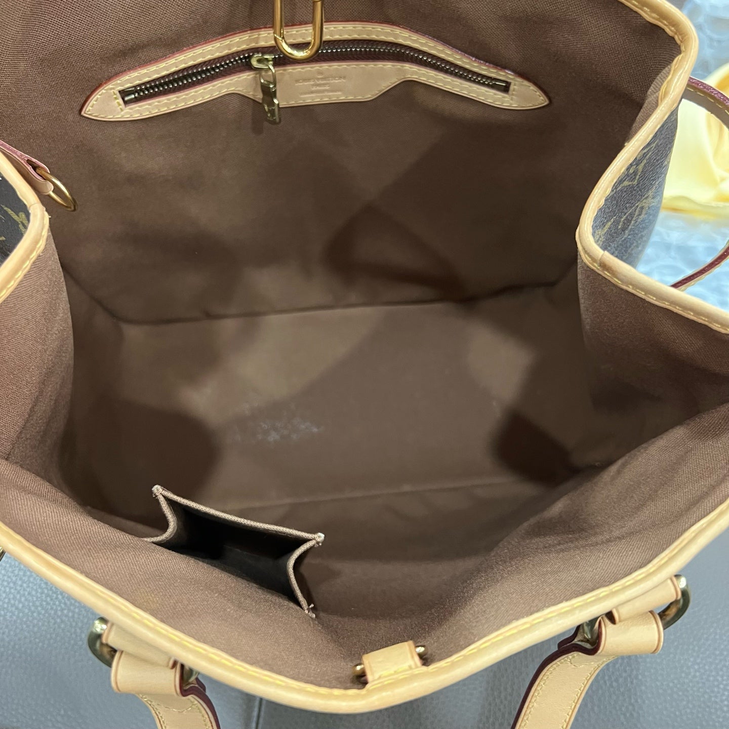 Louis Vuitton - Batignolles - Cloth - Brown - (medium)