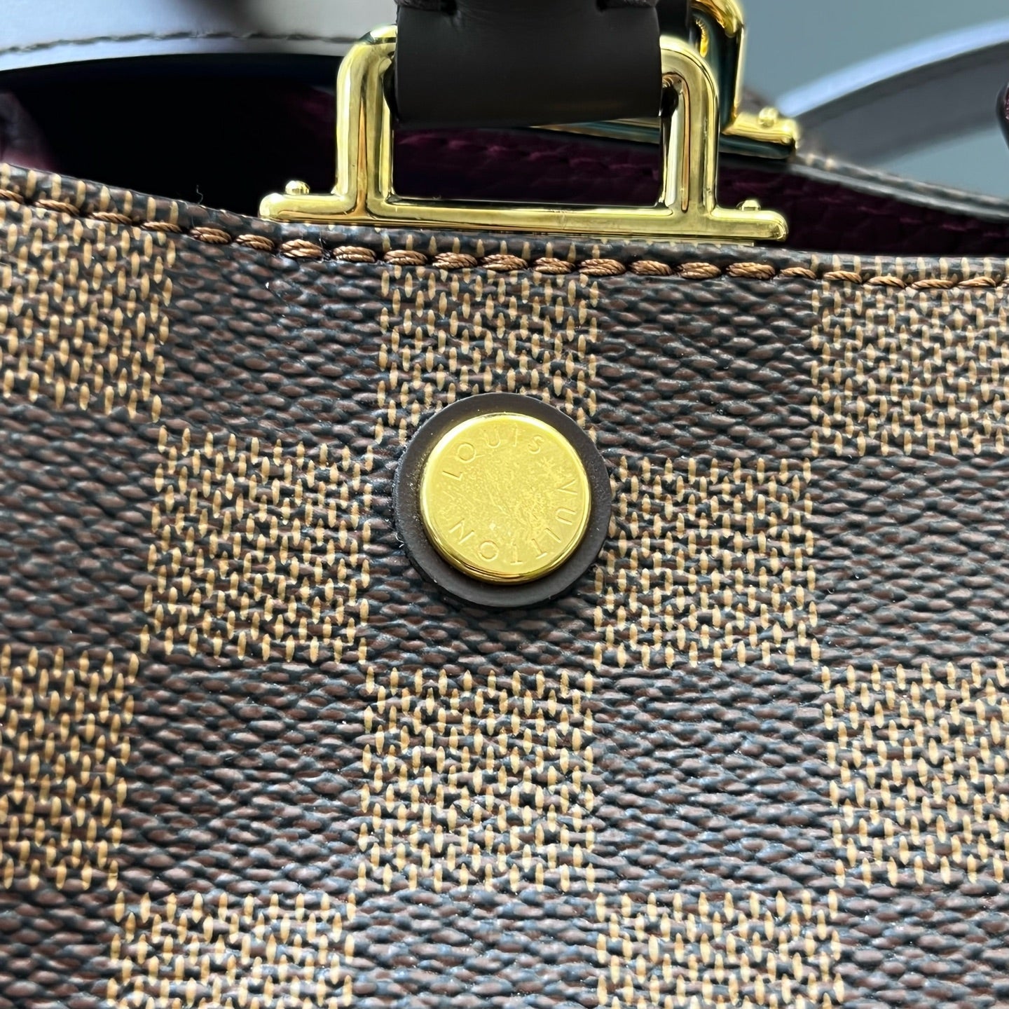Louis Vuitton - Brittany - Leather - Burgundy - (medium)