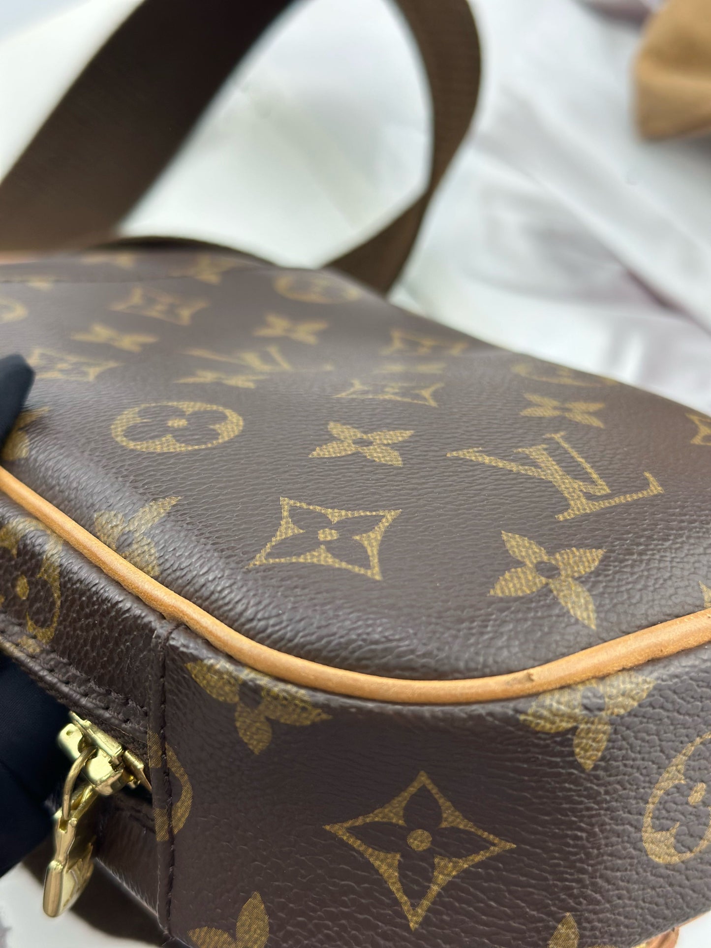 Louis Vuitton - Bumbag - Monogram coated canvas with Vachetta leather trim - Brown - (Small)