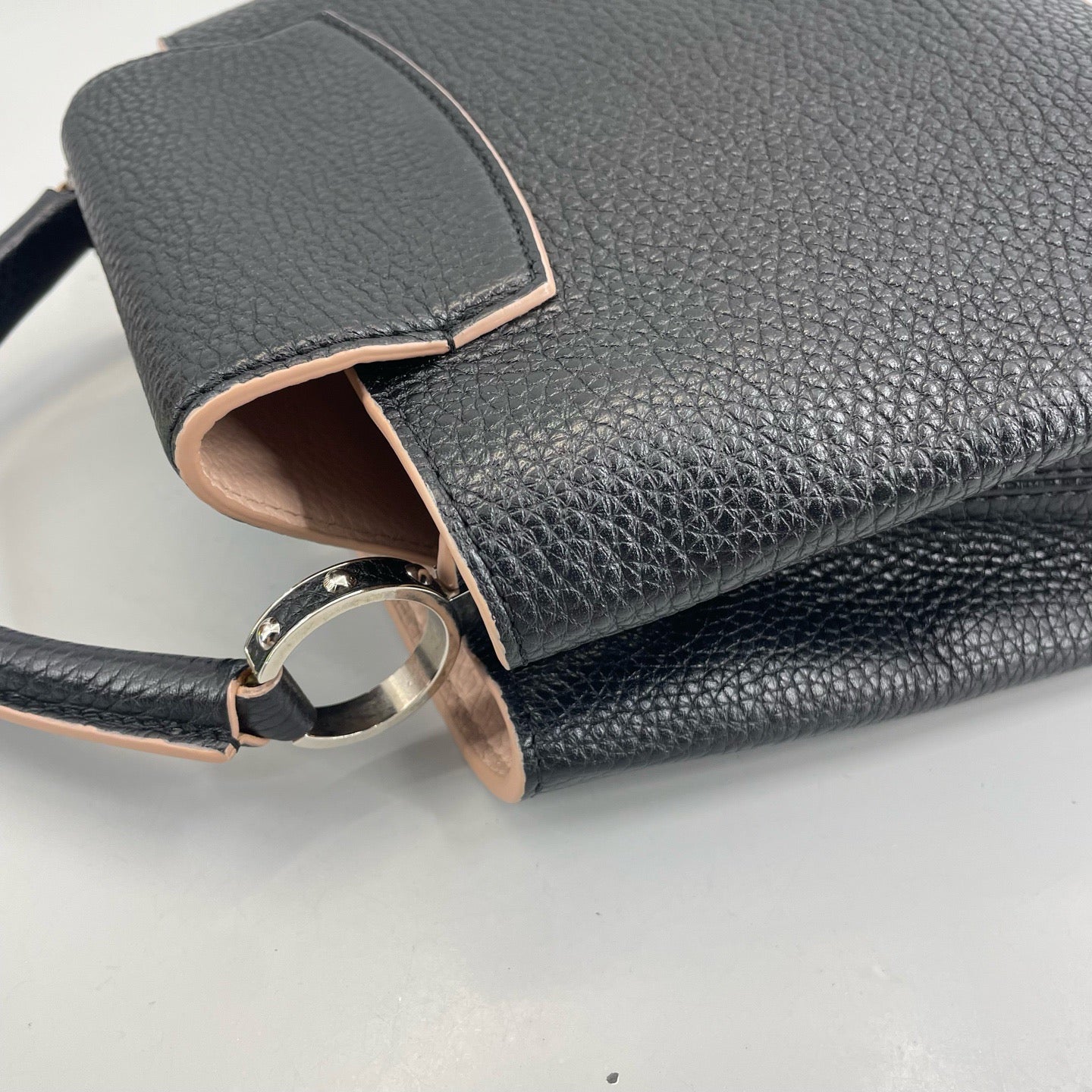 Louis Vuitton - Capucines BB - Leather - Black - (Small)