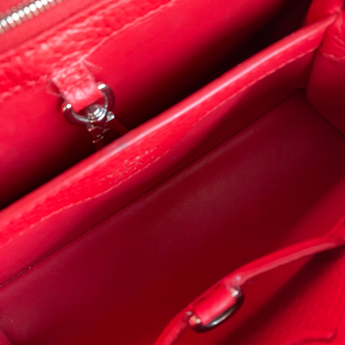 Louis Vuitton - Capucines BB - Leather - Red - (mini)