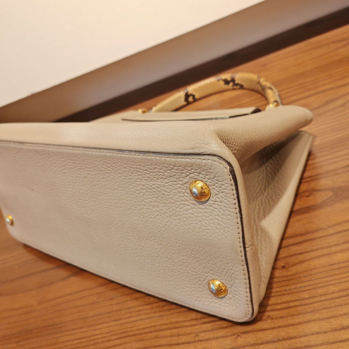 Louis Vuitton - Capucines Large - Leather - Grey - (large)