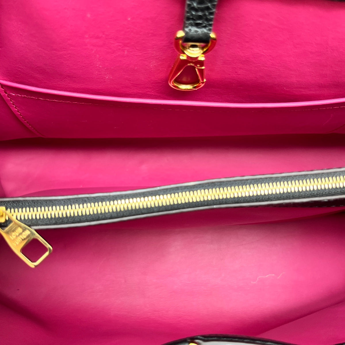 Louis Vuitton - Capucines - Leather - Black - (large)
