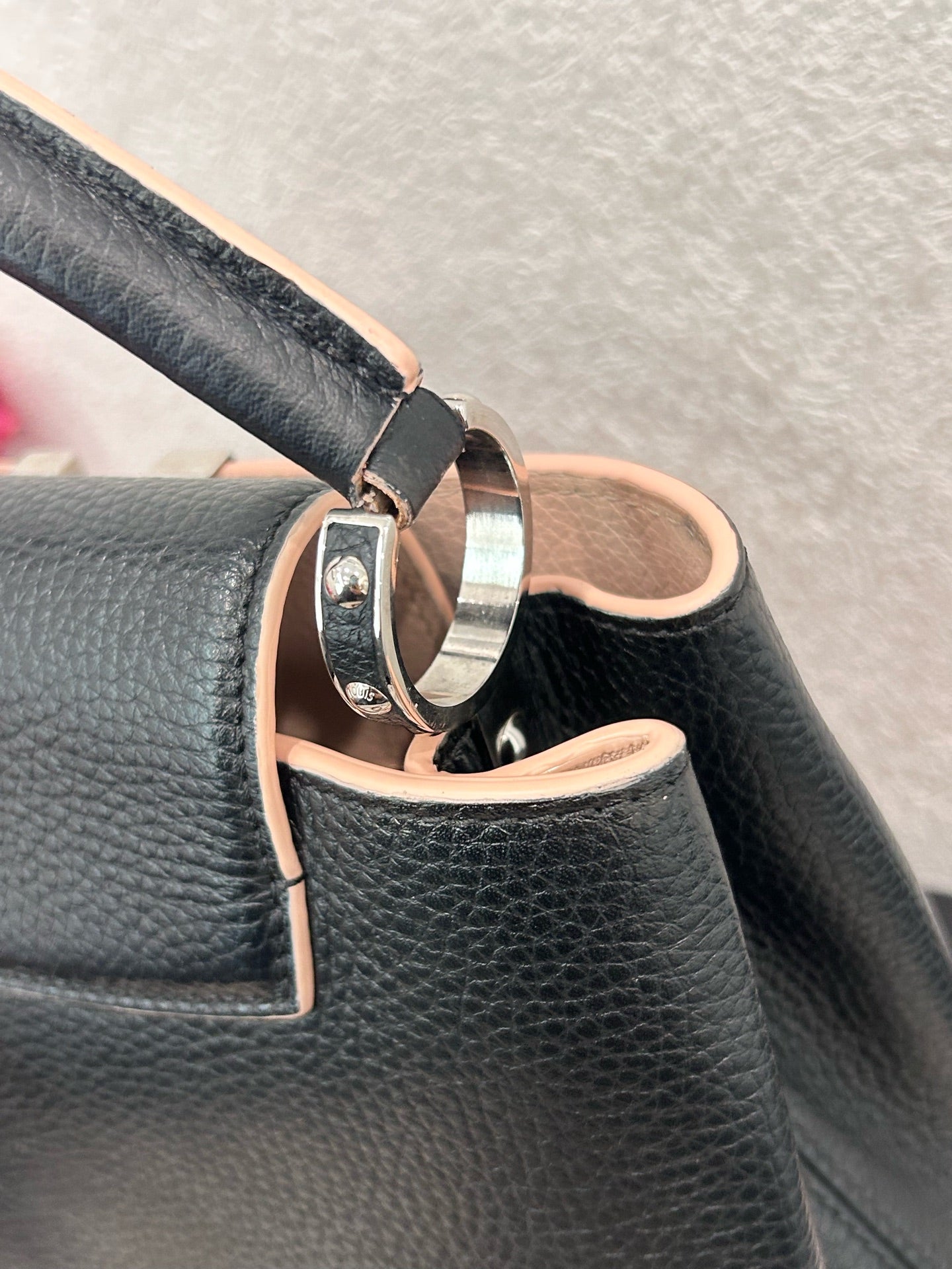 Louis Vuitton - Capucines - Taurillon leather - Black with Pink interior - (Mini)