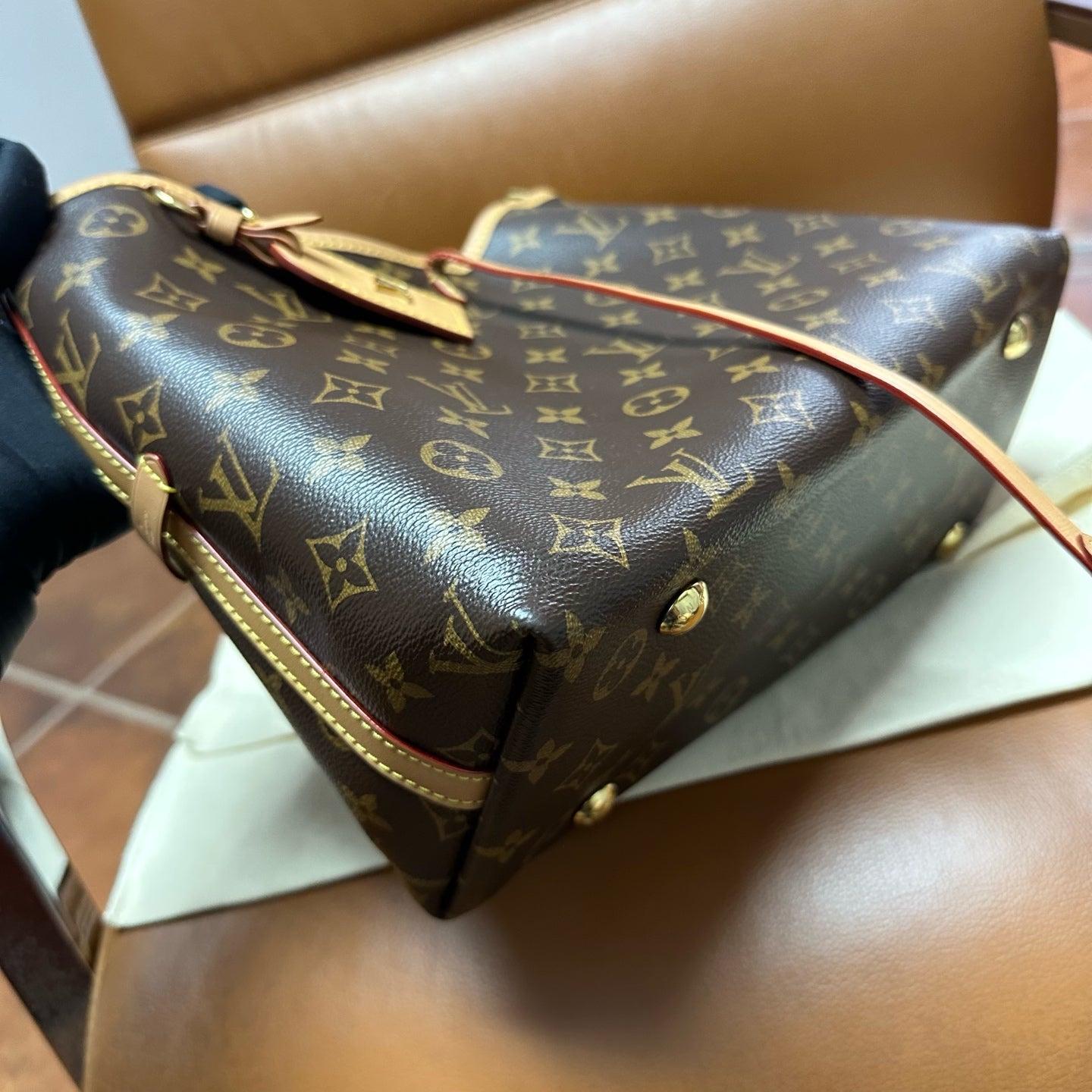 Louis Vuitton - Carryall - Leather - Brown - (Small)