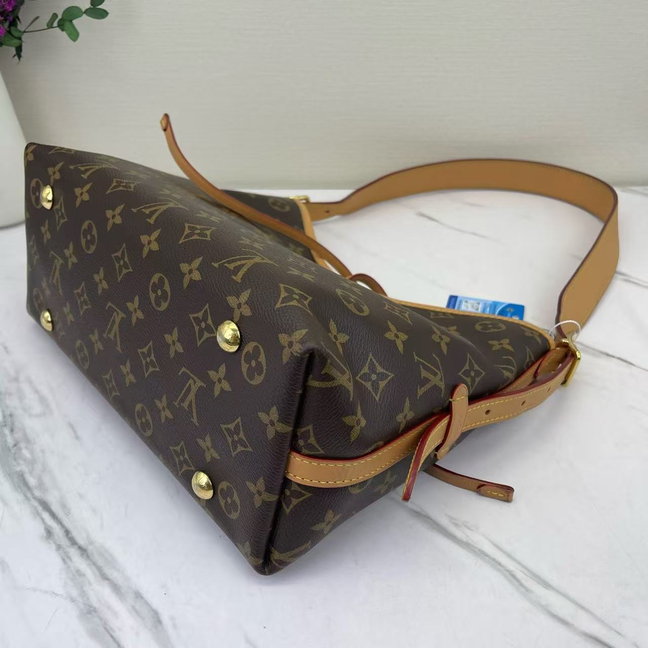 Louis Vuitton - Carryall - Monogram coated canvas with natural Vachetta leather trim - Brown - (small)