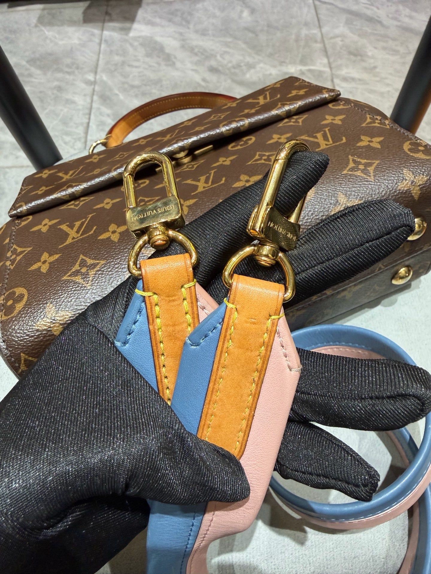 Louis Vuitton - Cluny BB - Monogram coated canvas and cowhide leather - Brown - (Small)