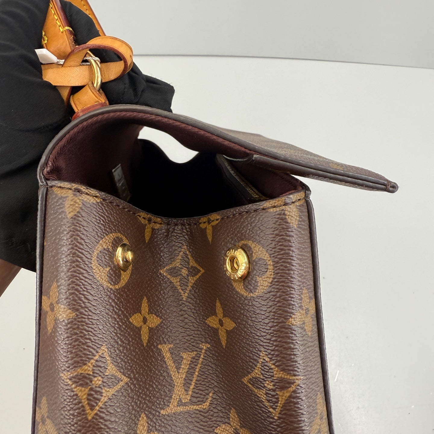 Louis Vuitton - Cluny - Leather - Brown - (medium)