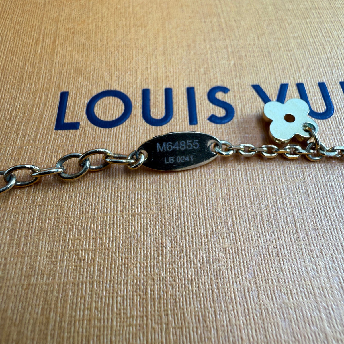 Louis Vuitton - Collier Fleur Monogram - Gold plated - Gold