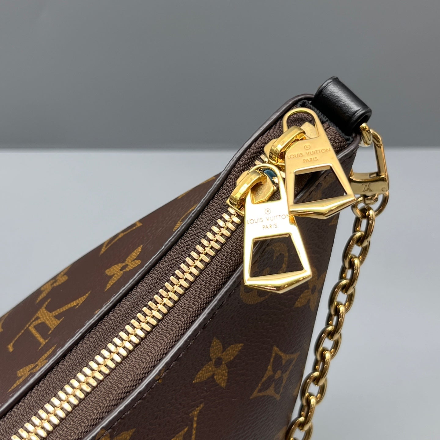 Louis Vuitton - Croissant Style Shoulder Bag - Monogram coated canvas with leather trim - Brown and Black - (Small)