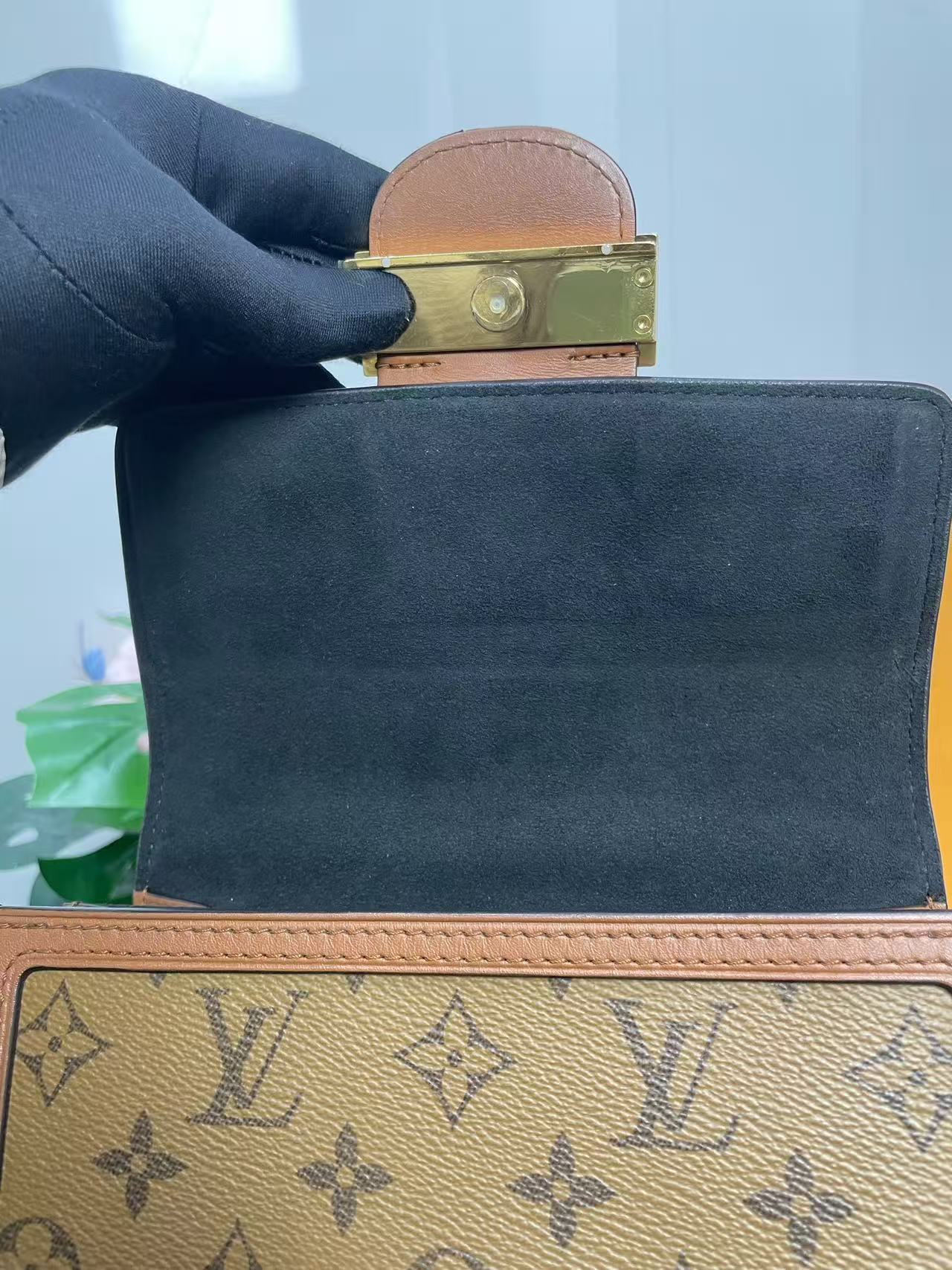 Louis Vuitton - Dauphine Mini - Monogram canvas with calfskin leather trim - Brown with Monogram and Tan Leather - (mini)
