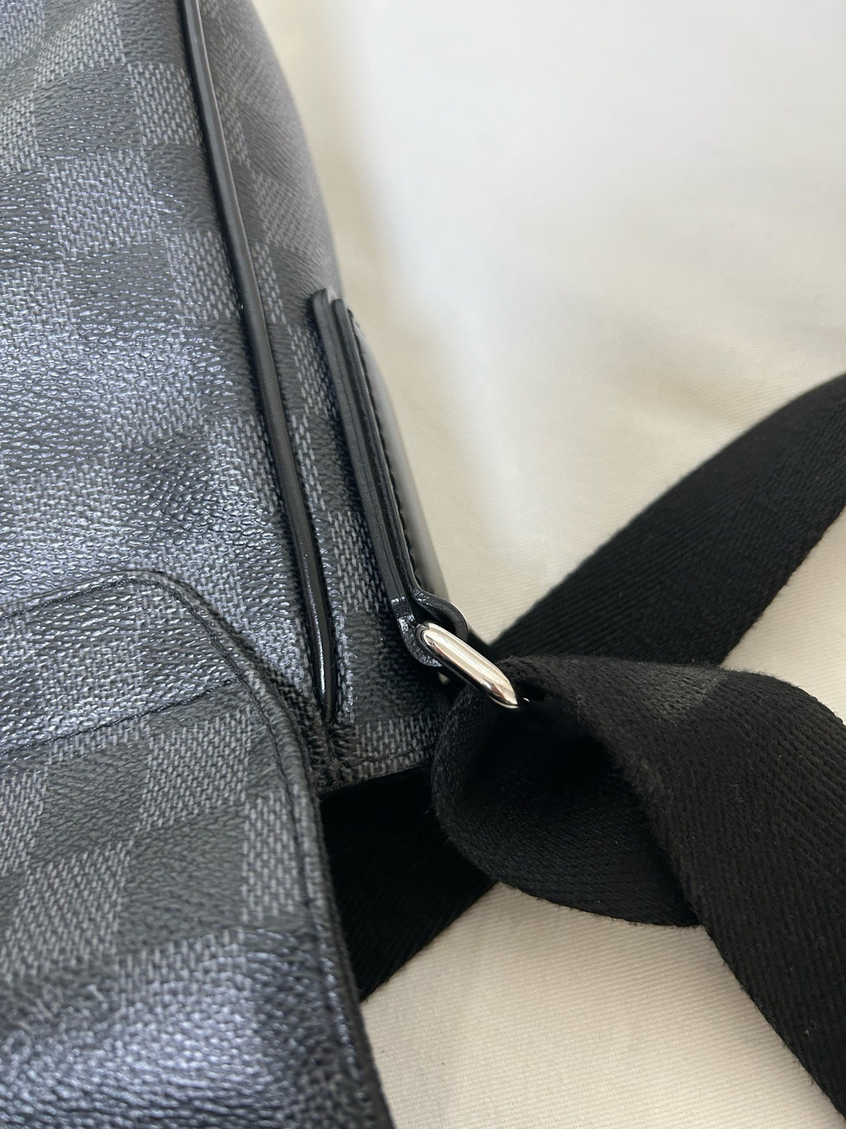 Louis Vuitton - District - Cloth - Grey