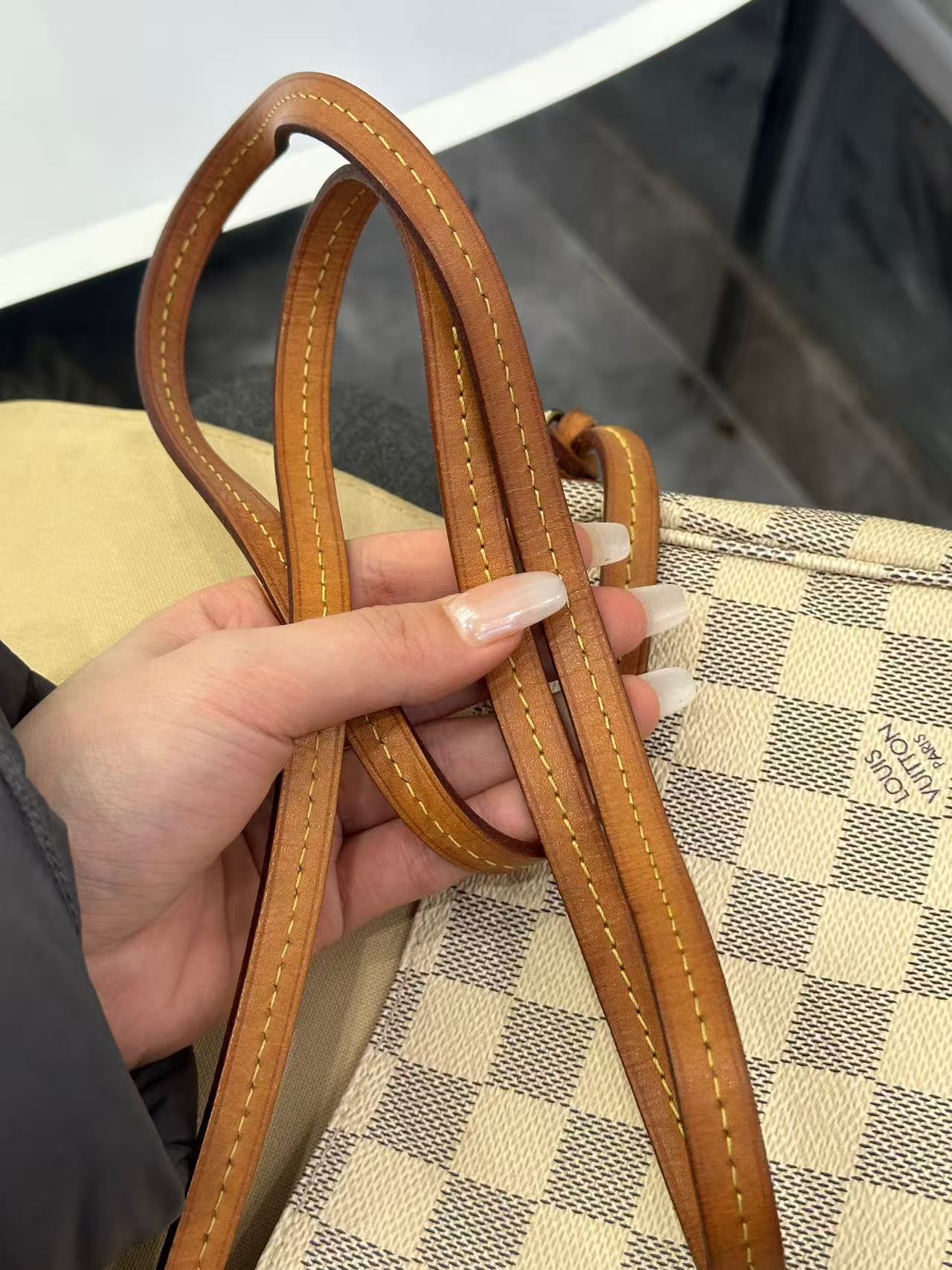 Louis Vuitton - Favorite PM - Damier Azur coated canvas with natural cowhide leather trim - White - (small)