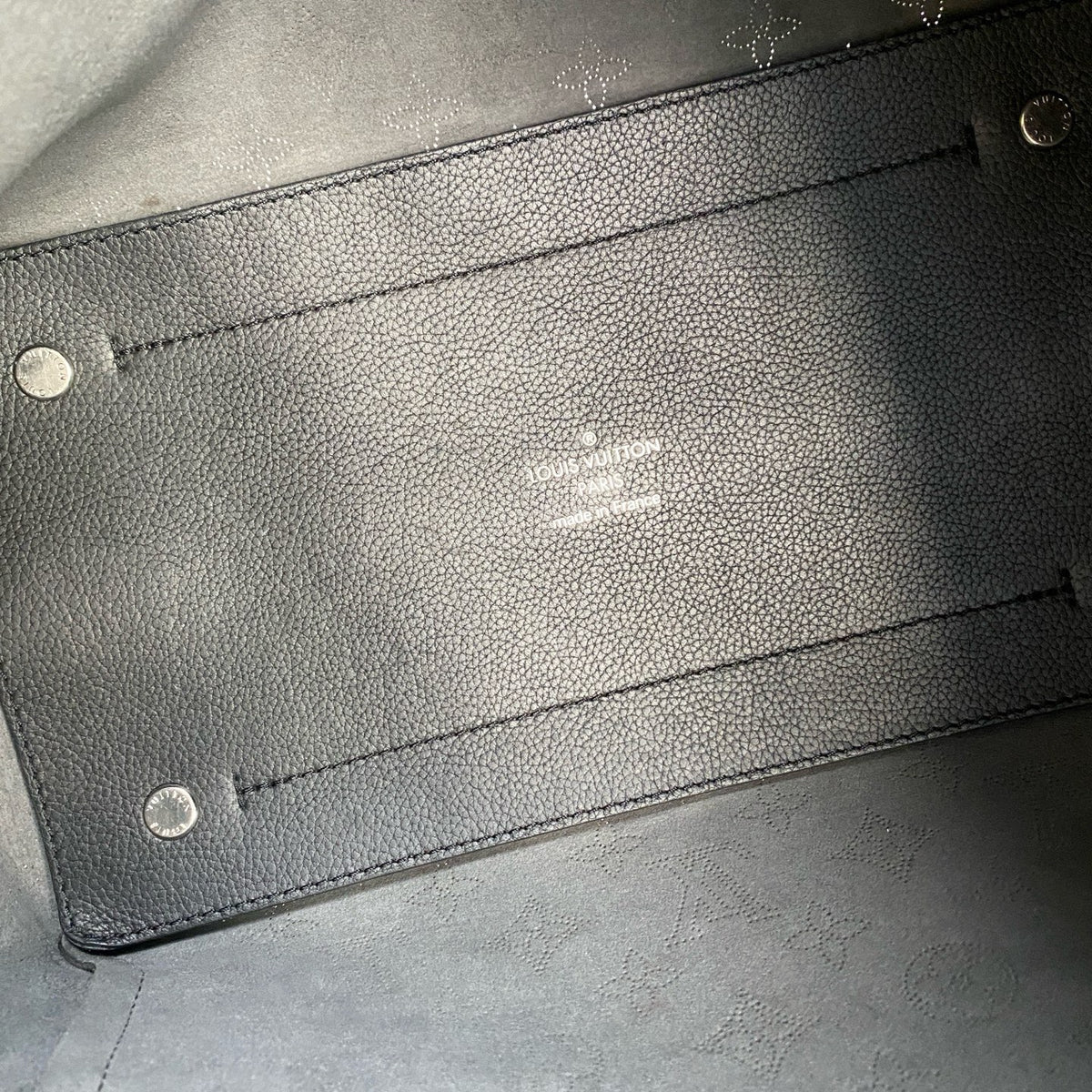 Louis Vuitton - Hina Tote - Leather - Black - (medium)