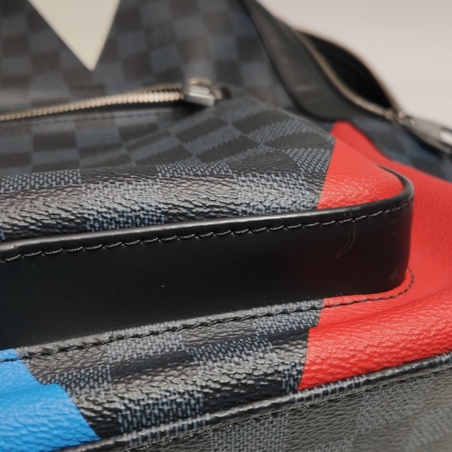 Louis Vuitton - Josh - Leather - Multicolour - (medium)