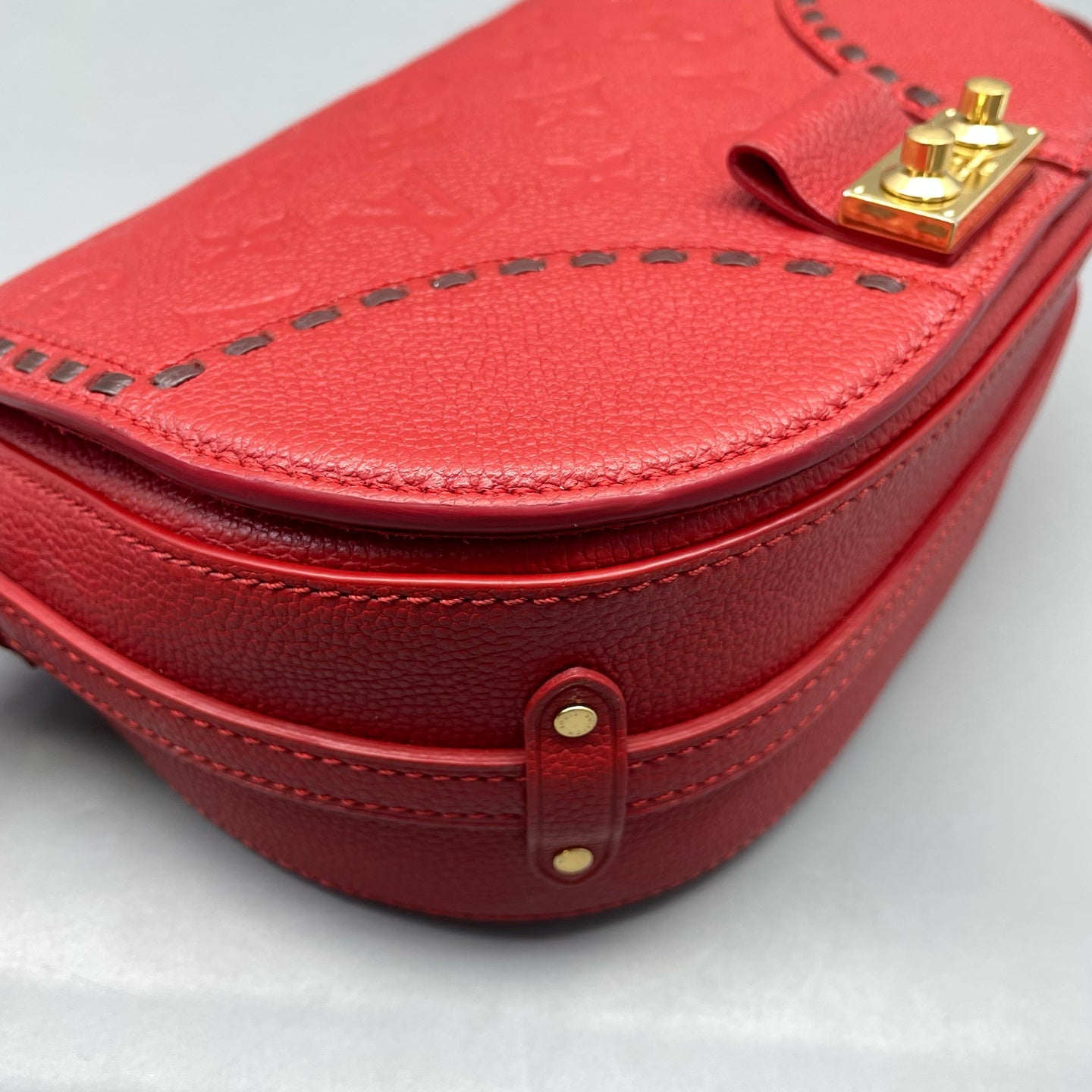 Louis Vuitton - Junot Saddle Bag - Grained leather - Red - (Small)