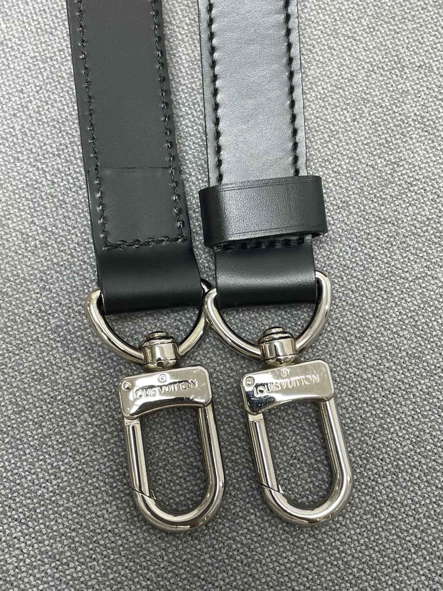 Louis Vuitton - Keepall - Leather - Black - (large)