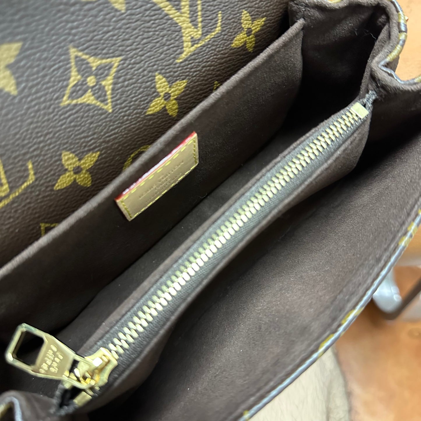 Louis Vuitton - Metis East West - Leather - Brown - (mini)