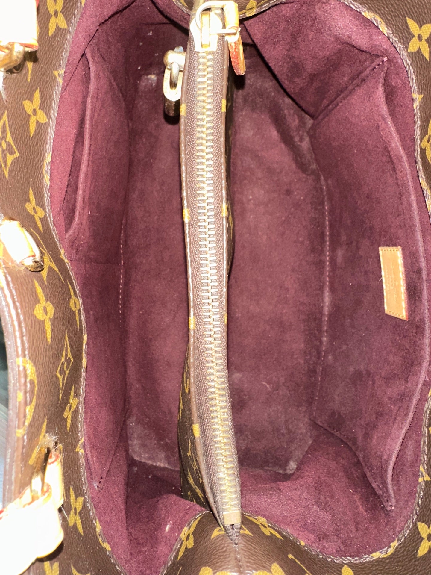 Louis Vuitton - Montaigne - Leather - Brown - (medium)