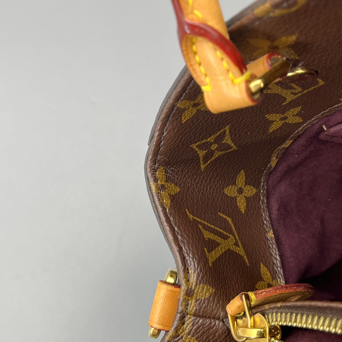 Louis Vuitton - Montaigne - Leather - Brown - (medium)