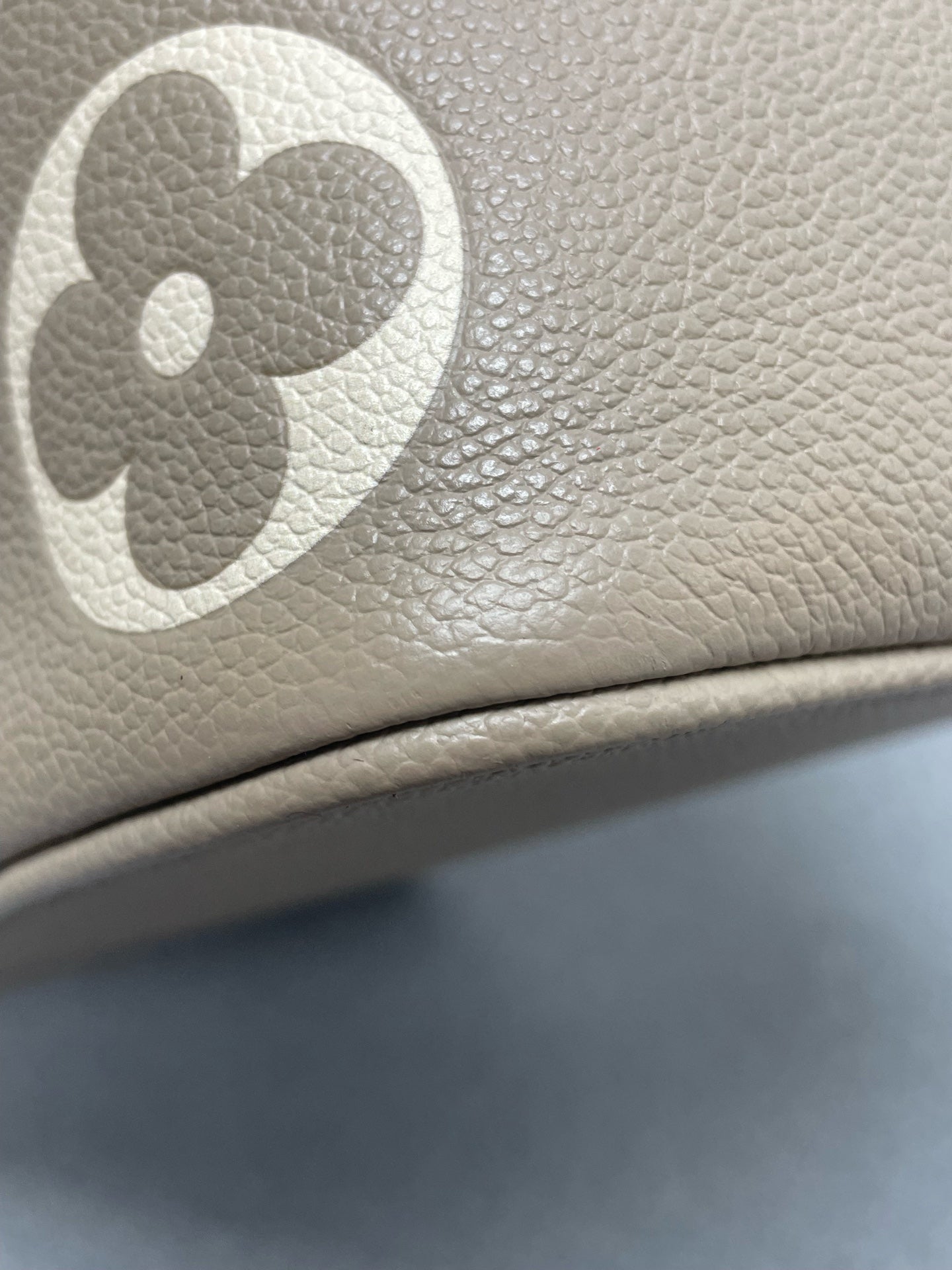 Louis Vuitton - NéoNoé - Leather - Grey - (medium)