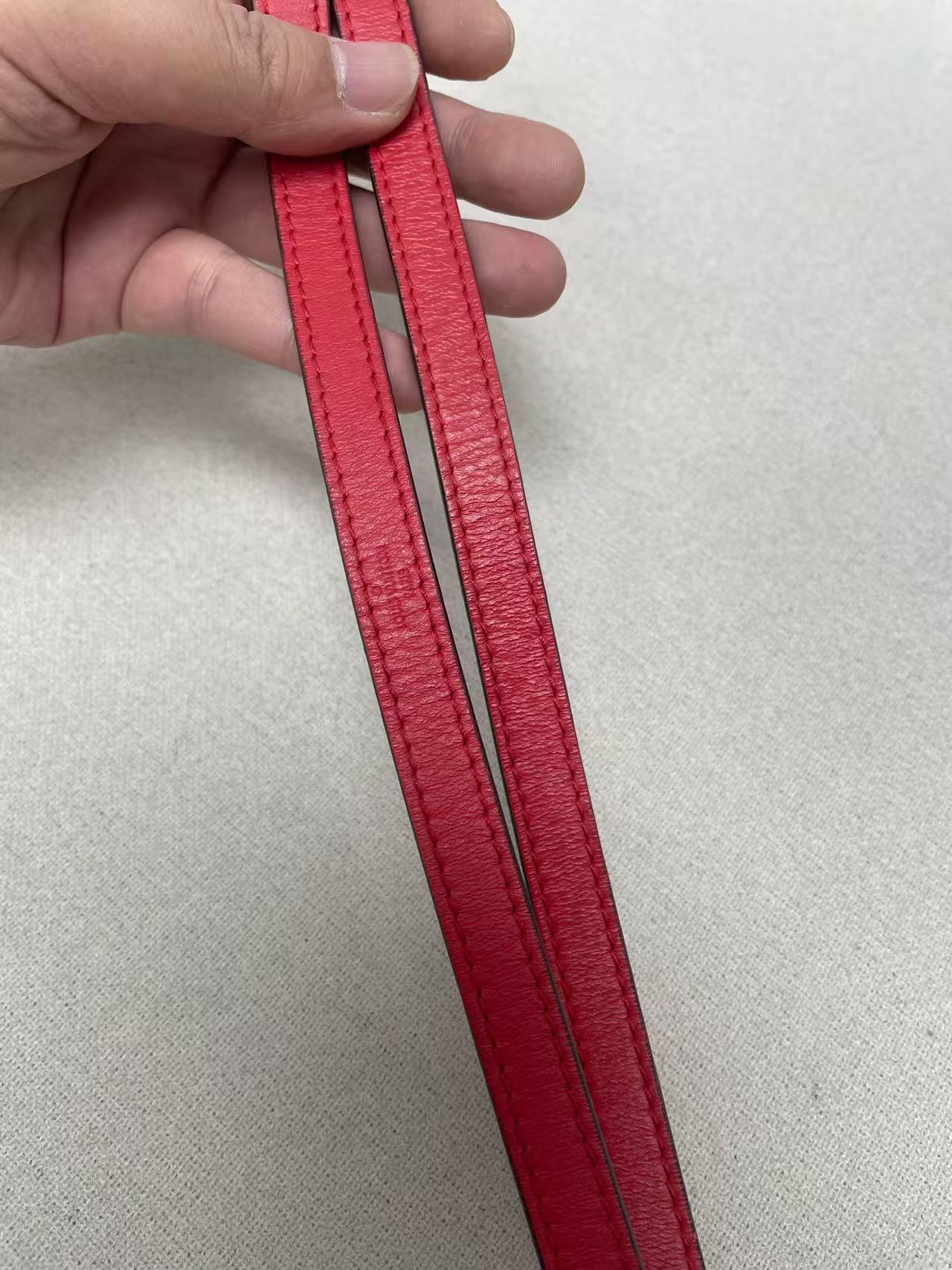 Louis Vuitton - NeoNoe MM - Monogram coated canvas with leather trim - Brown with Red accents - (Medium)