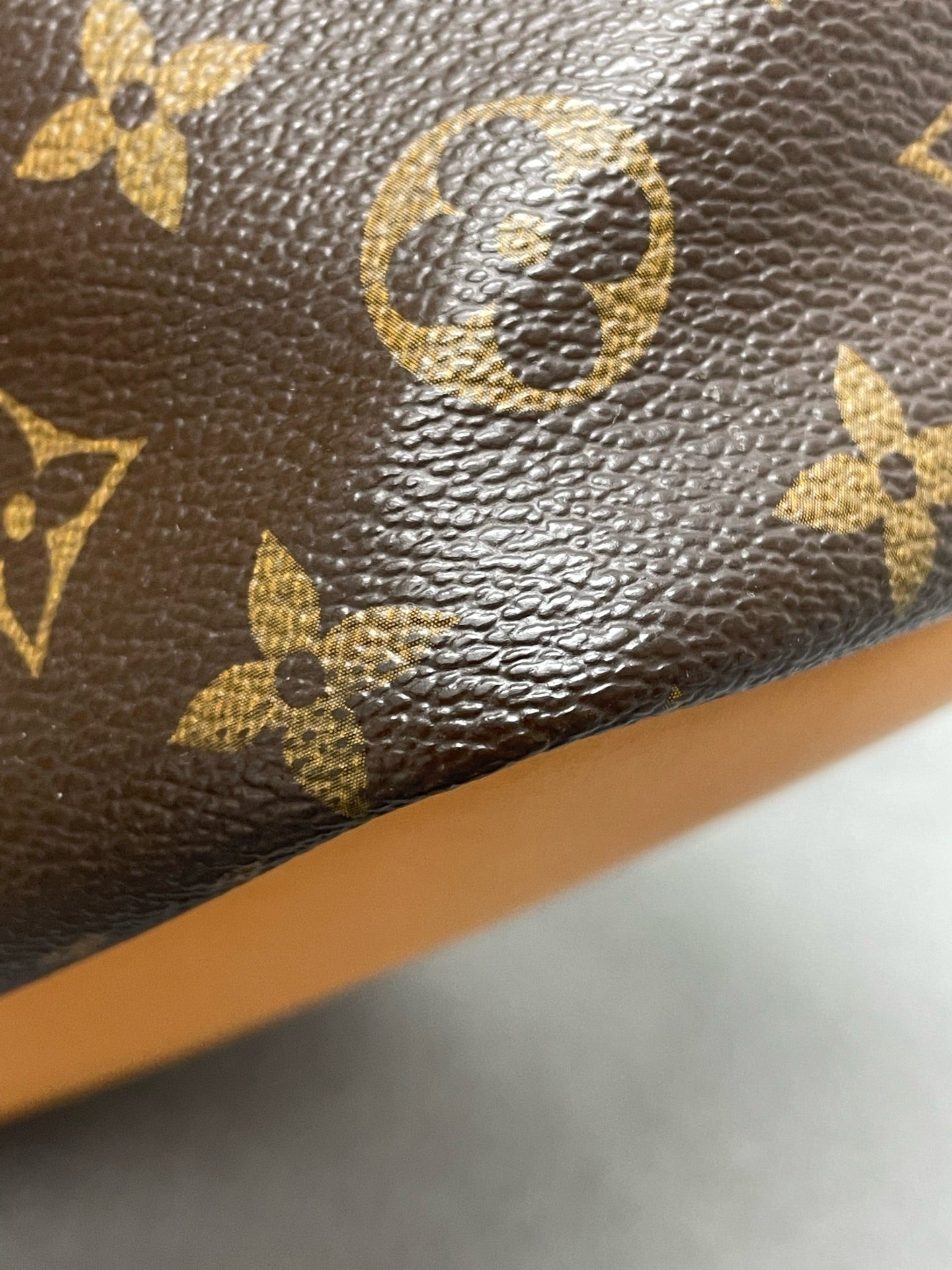 Louis Vuitton - Noé - Leather - Brown - (Small)