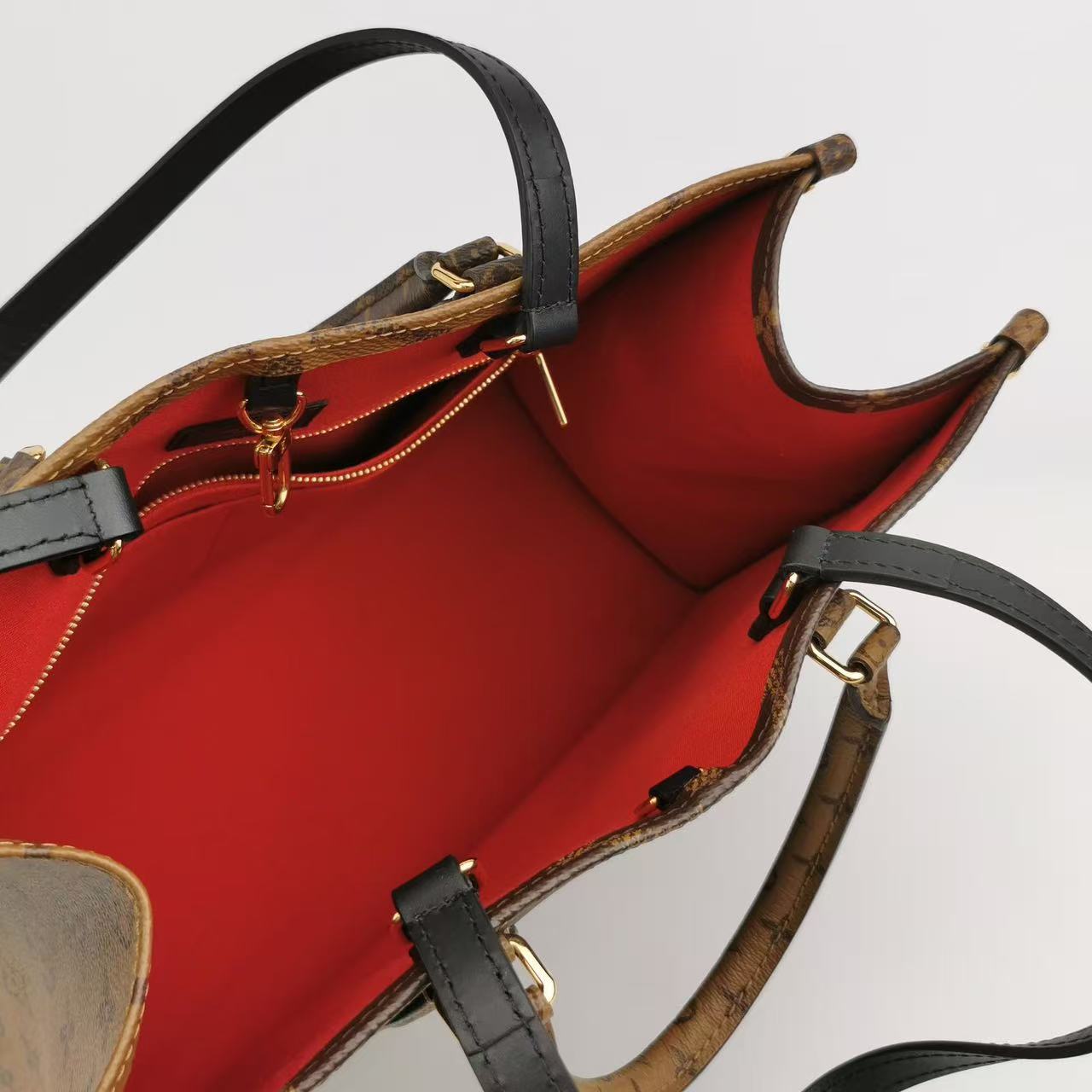 Louis Vuitton - Onthego - Coated canvas with cowhide leather trim - Brown and Tan with Red Interior - (Large)