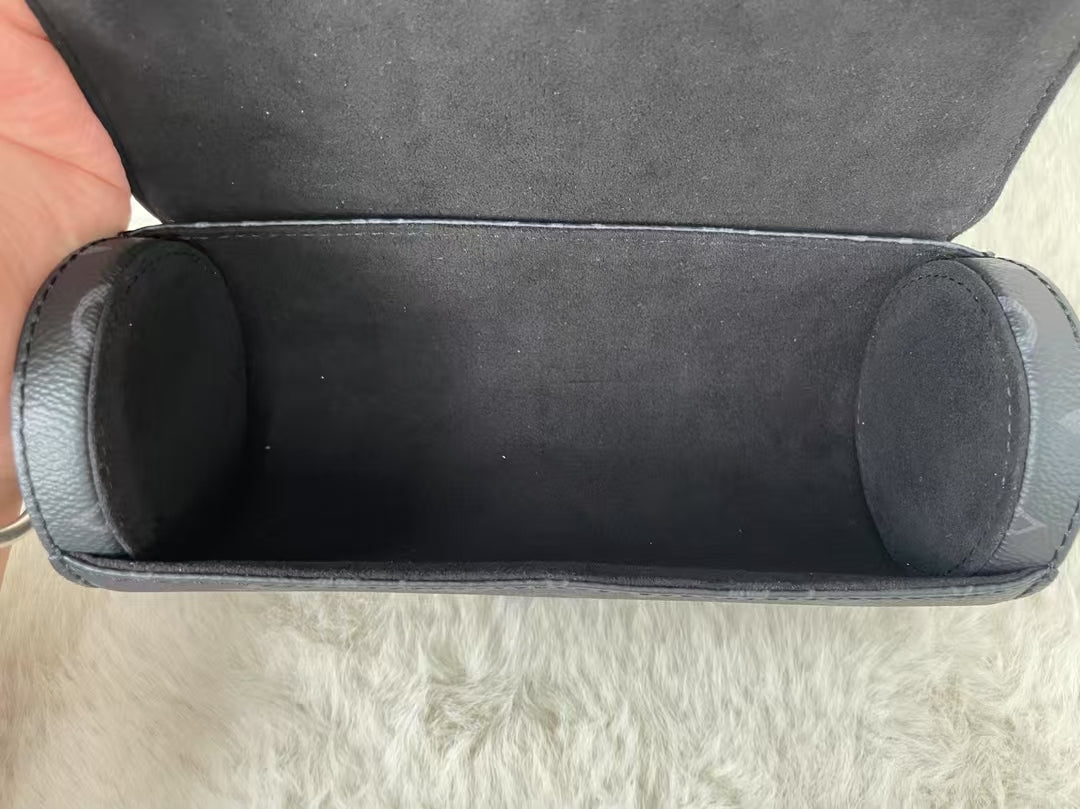 Louis Vuitton - Other - Cloth - Black - (small)
