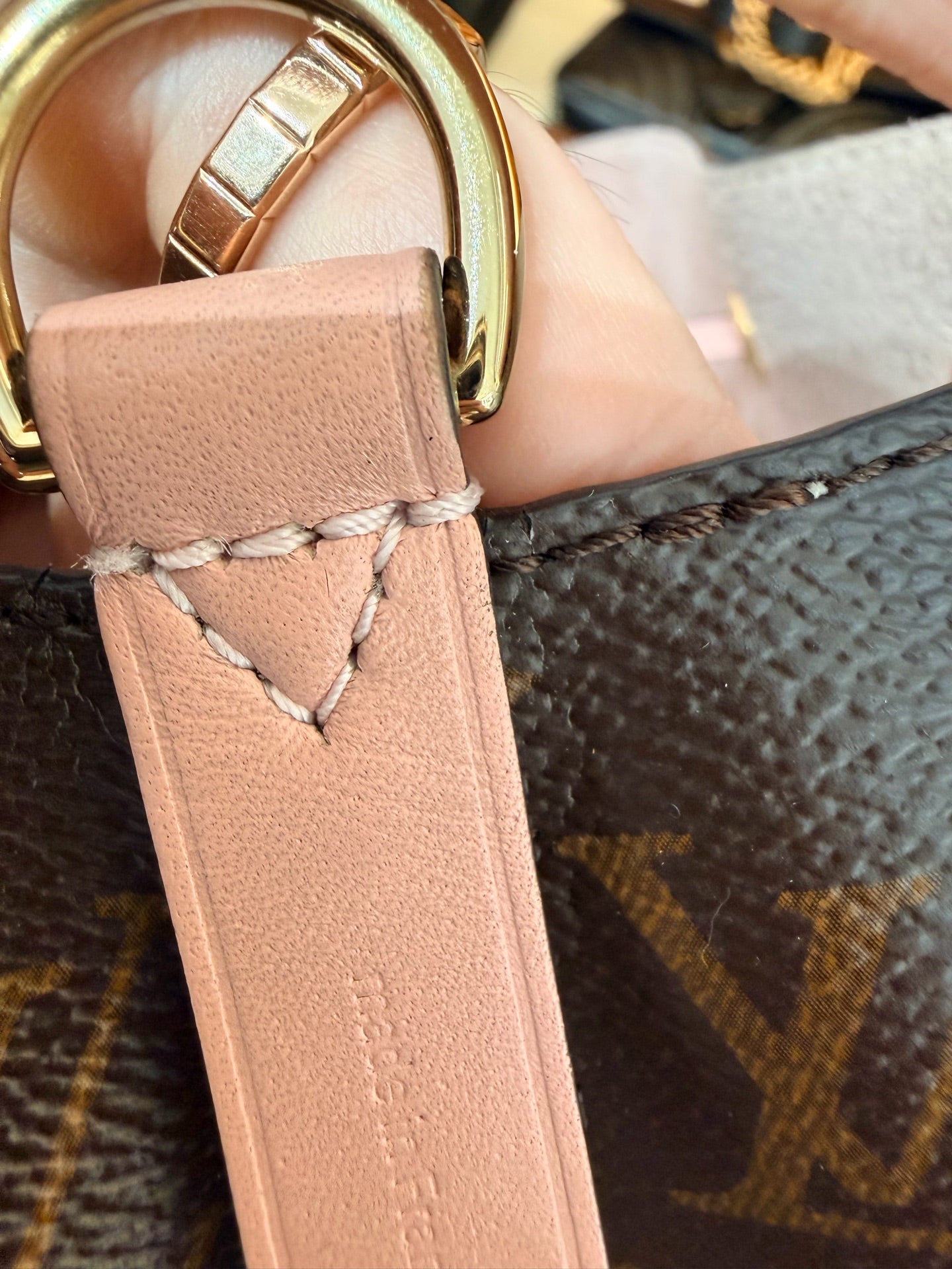 Louis Vuitton - Other - Cloth - Brown - (medium)